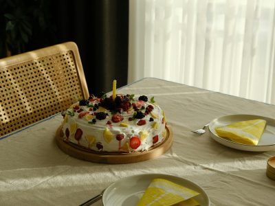 tortas de frutas y chocolate